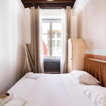 Spacious And Cozy In Vieux Lyon Ail Exterior photo