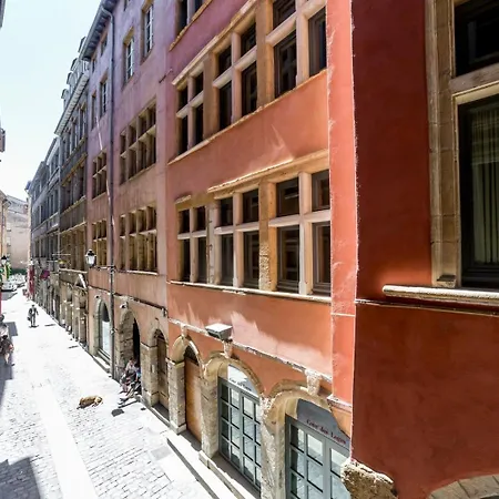 Spacious And Cozy In Vieux Lyon Ail Exterior photo