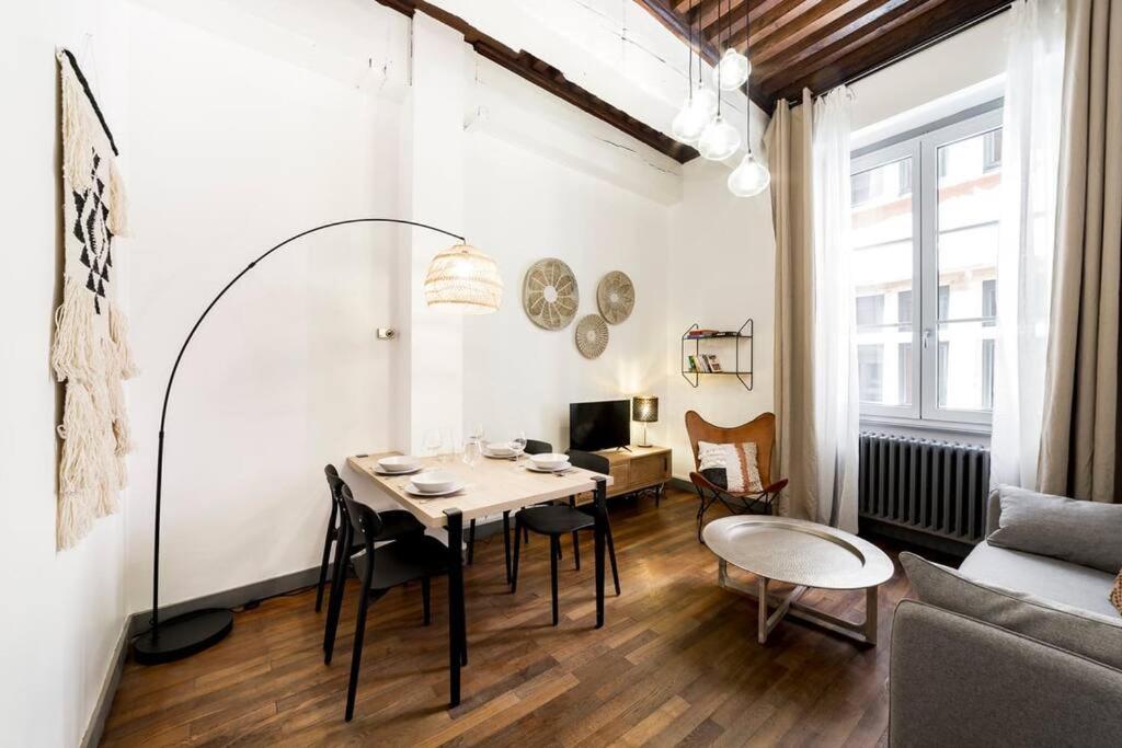Spacious And Cozy In Vieux Ail Apartment Lyon